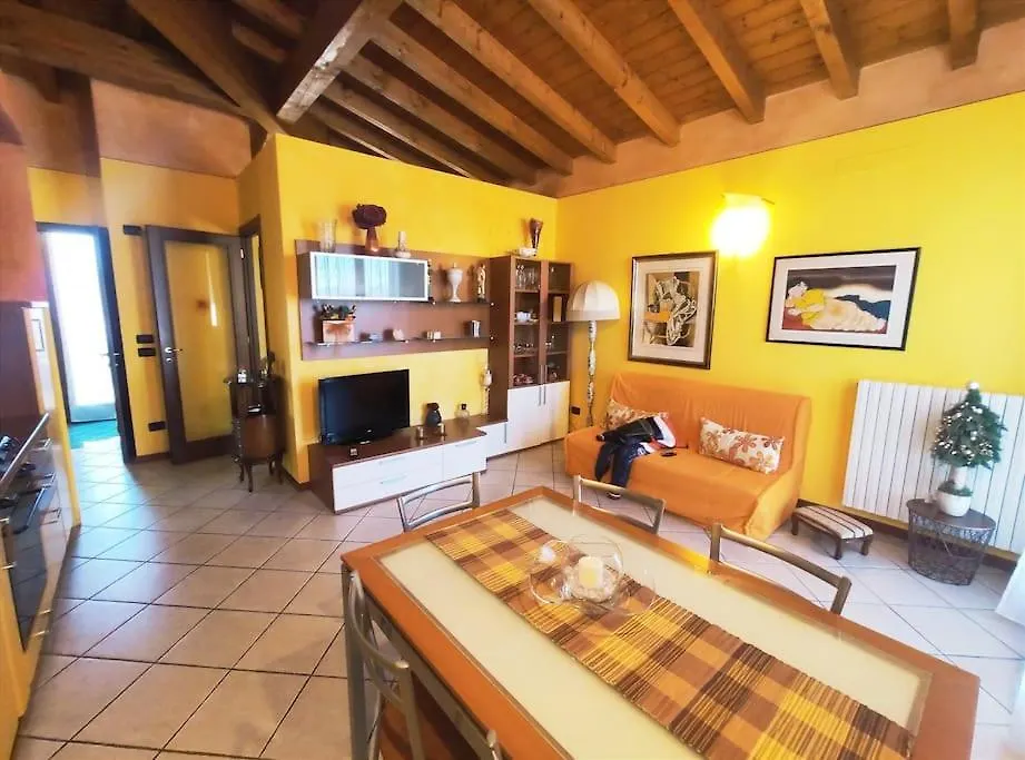 Casa Di Michela A Sirmione Con Piscina Apartment 0*,  Italy