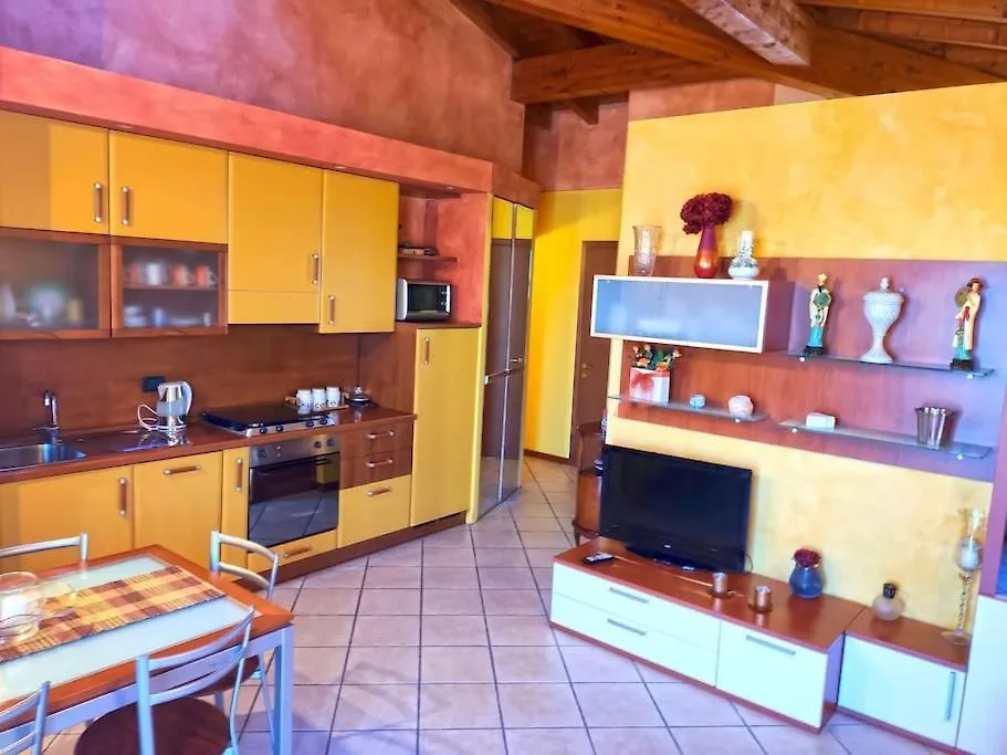 Casa Di Michela A Sirmione Con Piscina Apartment